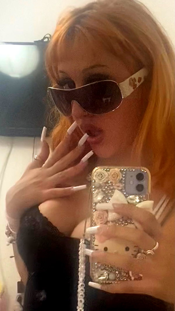 manic__sexdoll instagram image archive image