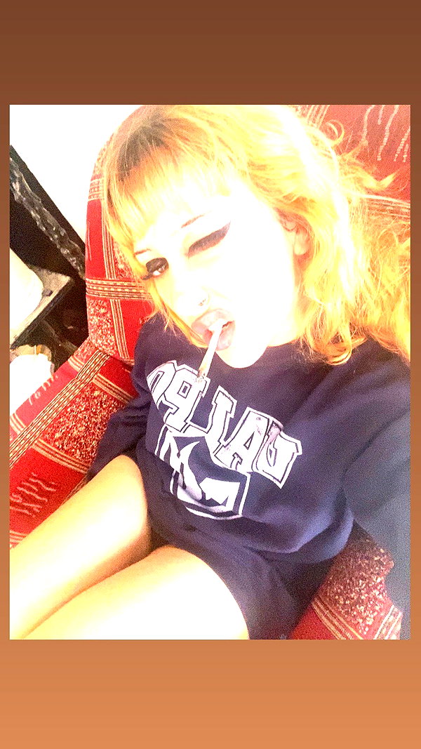 manic__sexdoll instagram image archive image