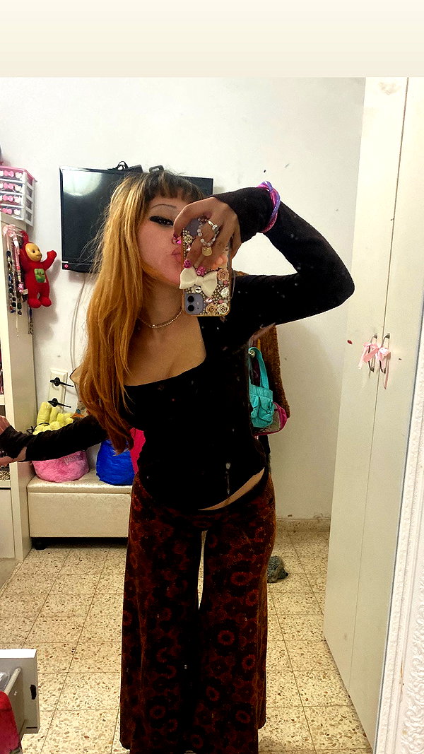 manic__sexdoll instagram image archive image