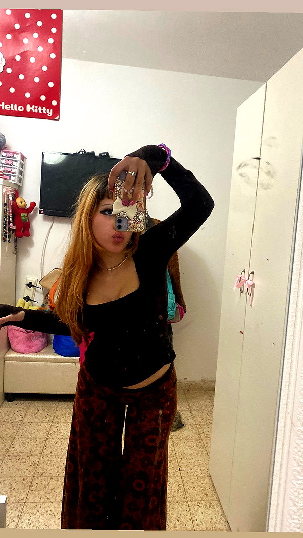 manic__sexdoll instagram image archive image