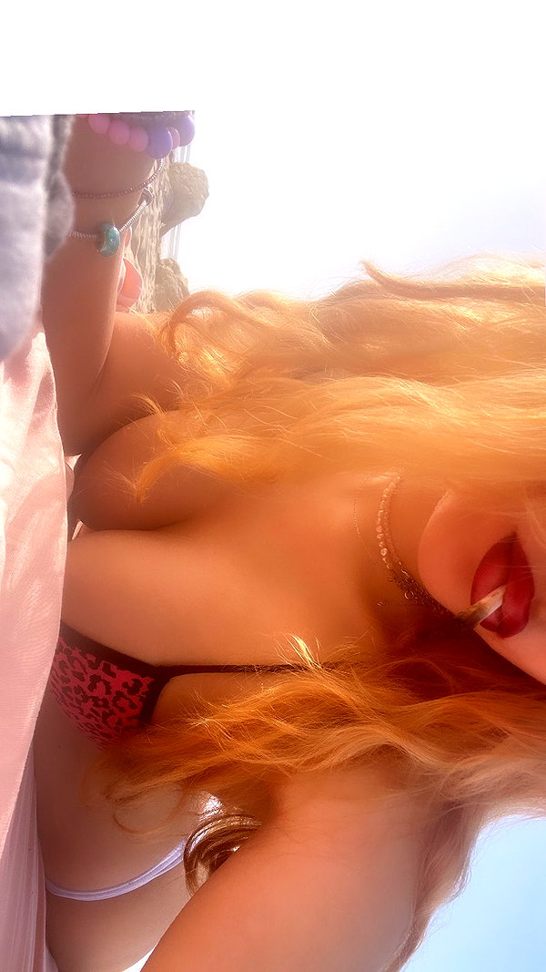 manic__sexdoll instagram image archive image