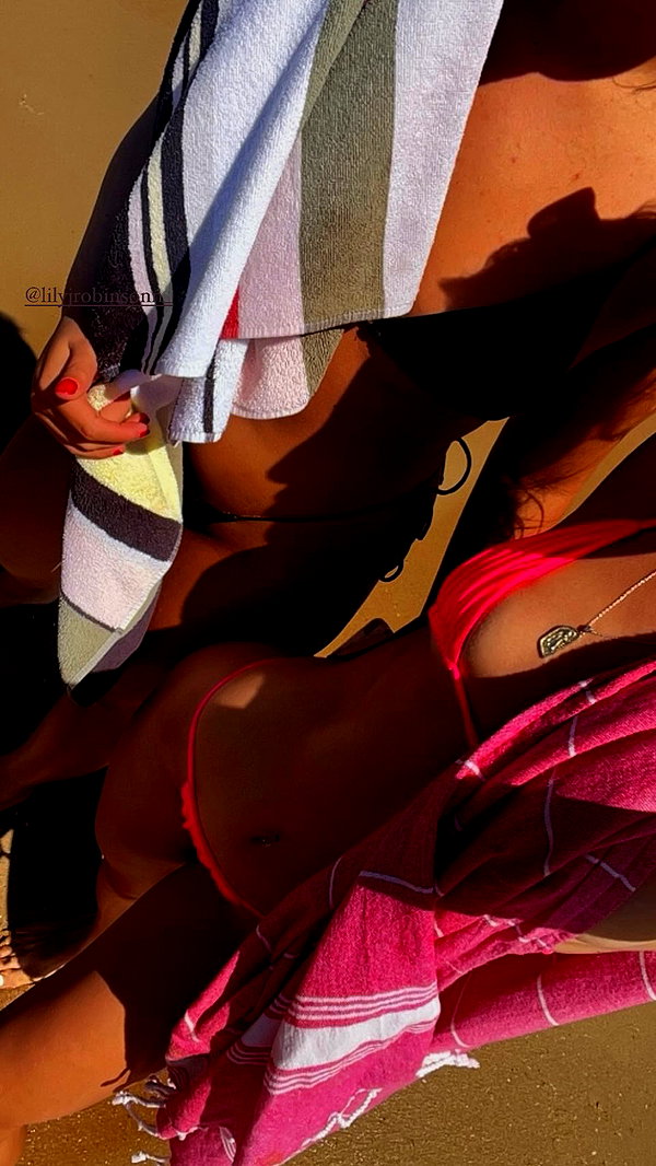 marisa.cabada instagram image archive image