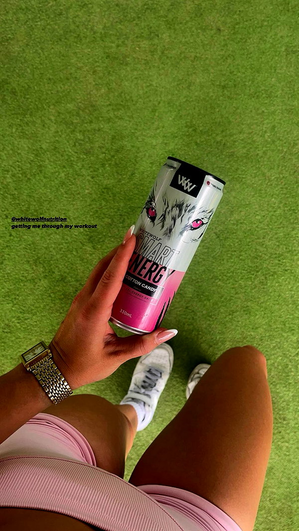 marisa.cabada instagram image archive image
