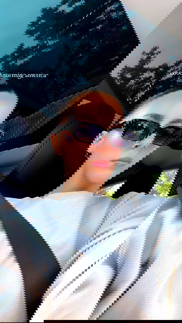 meelahrobbins image ~ Altpins