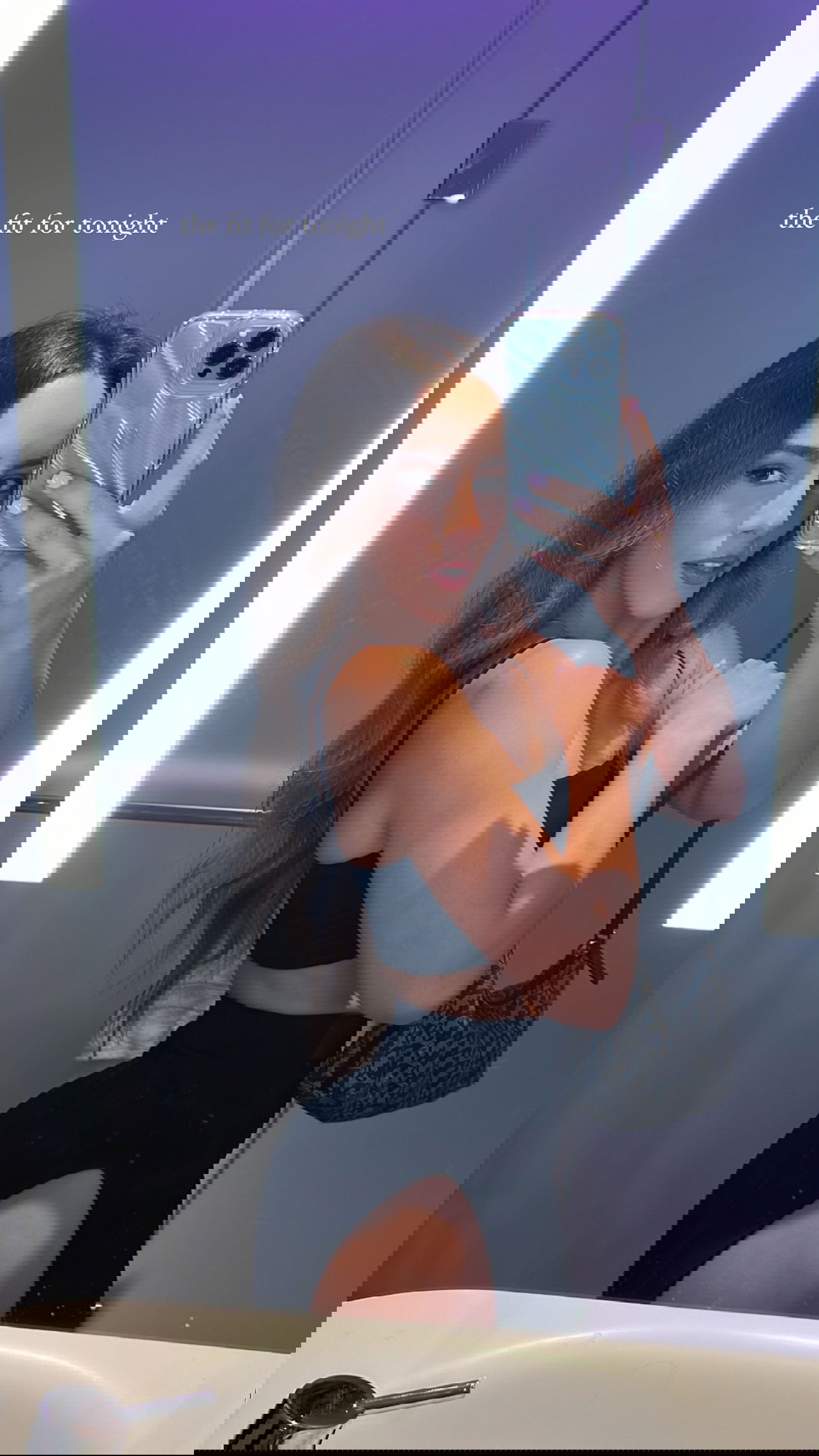 meelahrobbins instagram image archive image