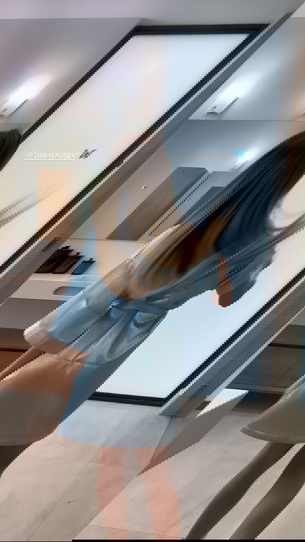 meelahrobbins instagram image archive image