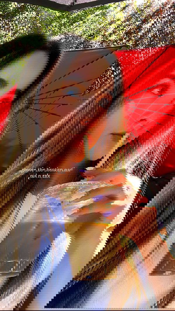 meelahrobbins image ~ Altpins