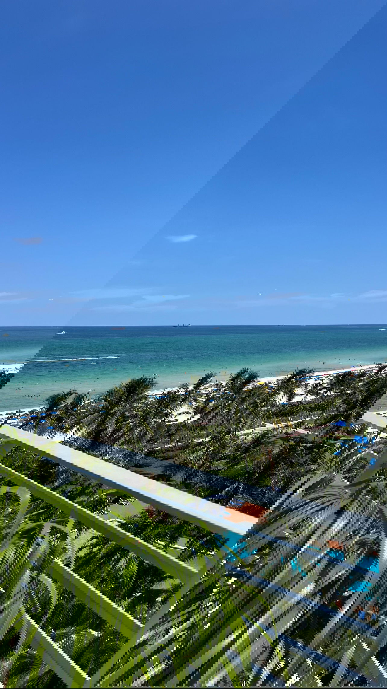 meelahrobbins instagram image archive image