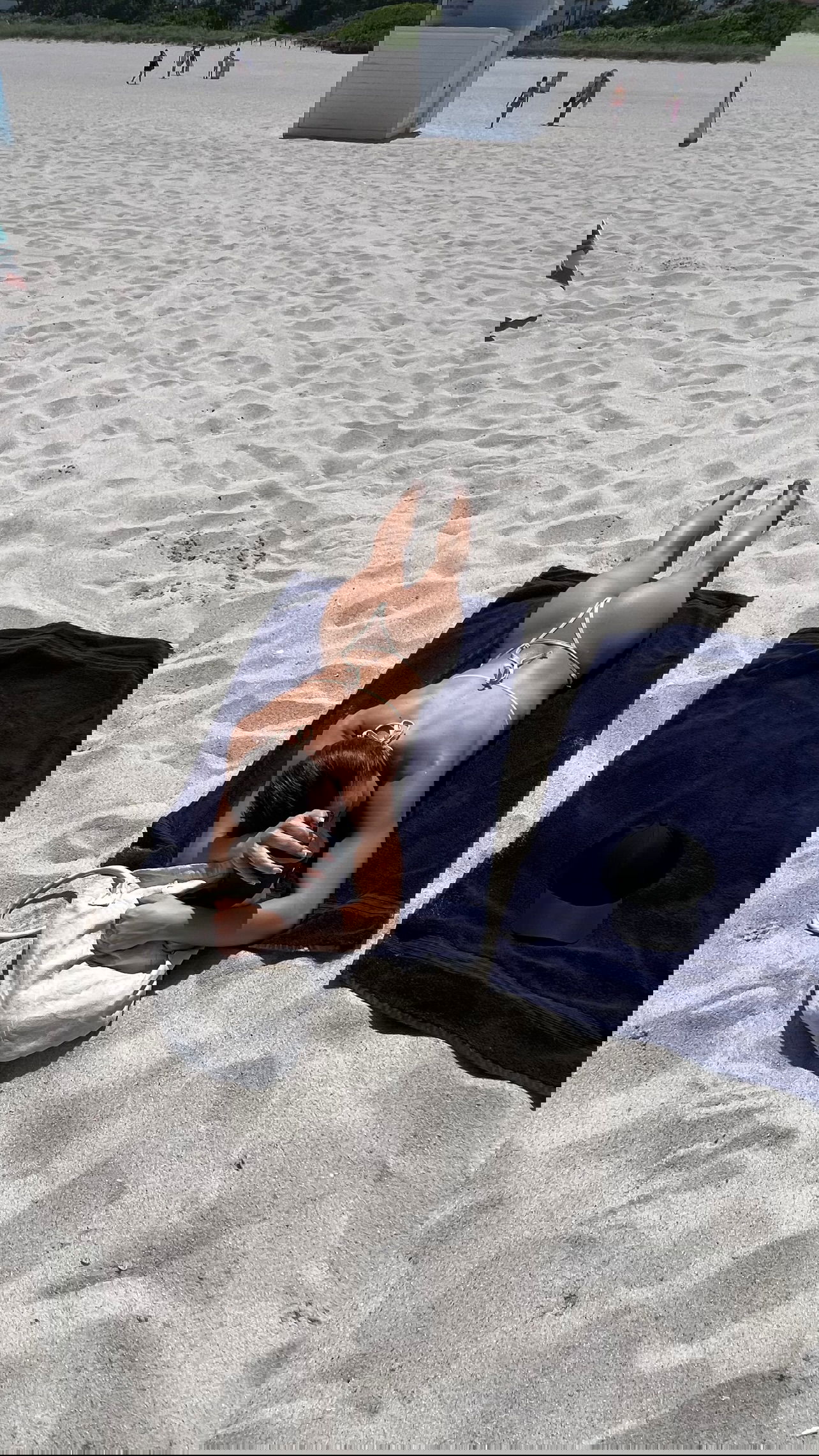 meelahrobbins instagram image archive image