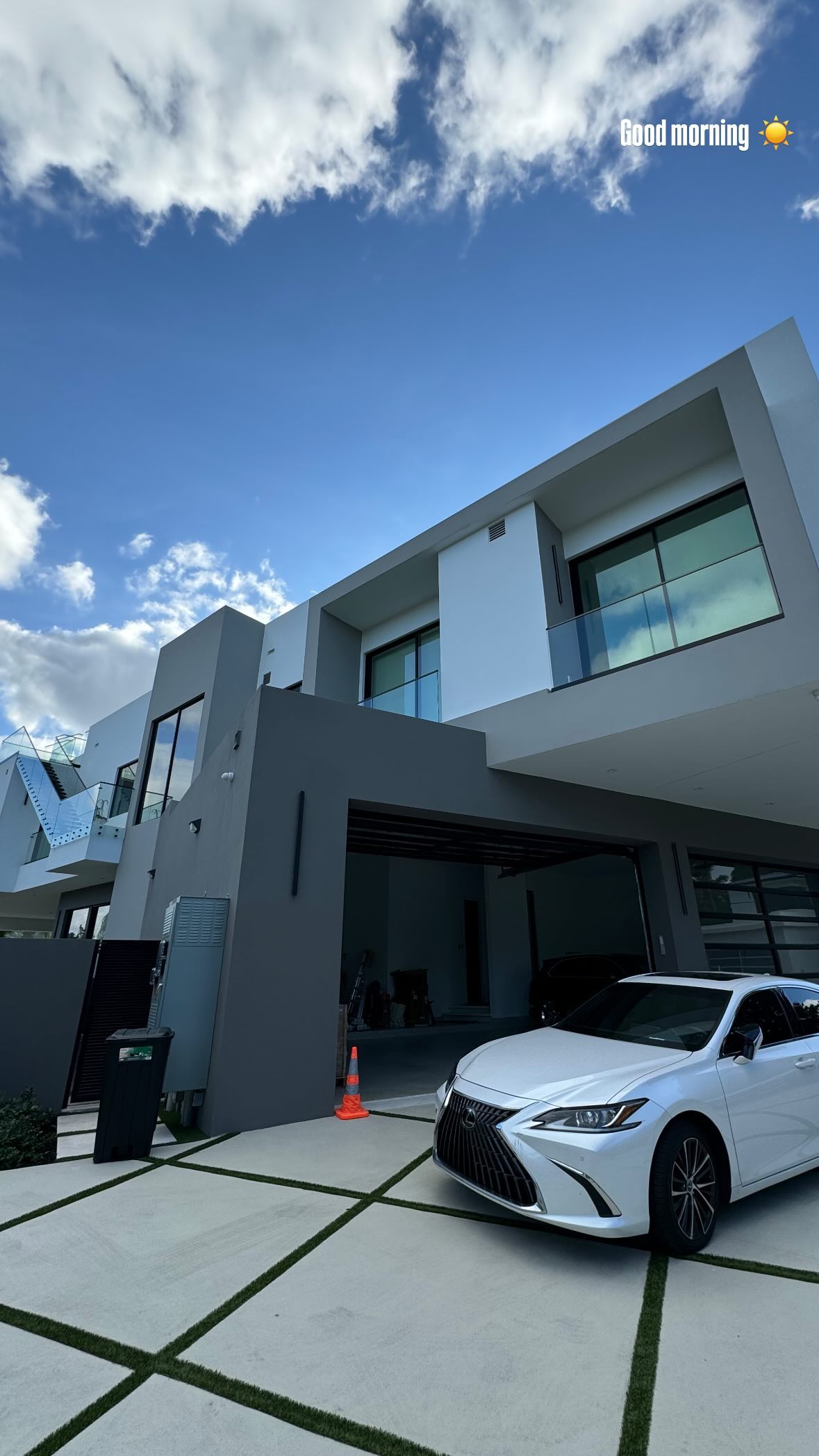 meikeae instagram image archive image