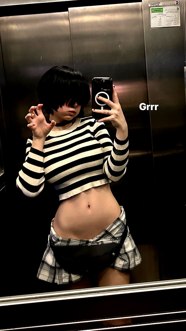 nicoleponyxo nicoleponyxo archive image
