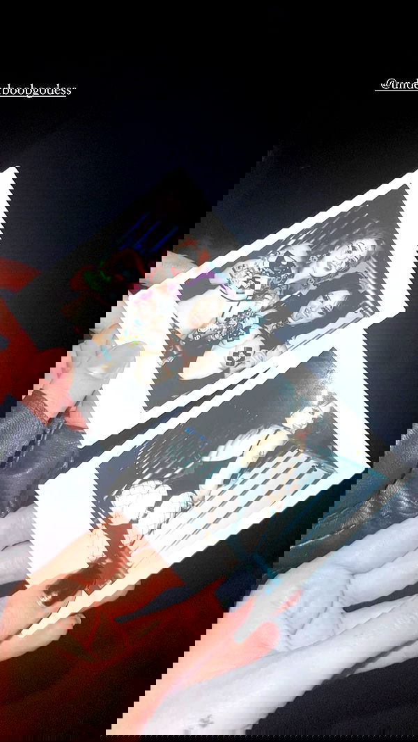 nikkibitez nikkibitez archive image