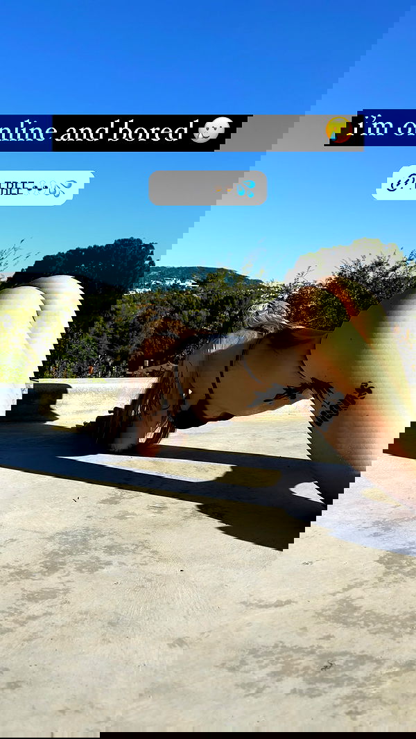 nikkibitez nikkibitez archive image