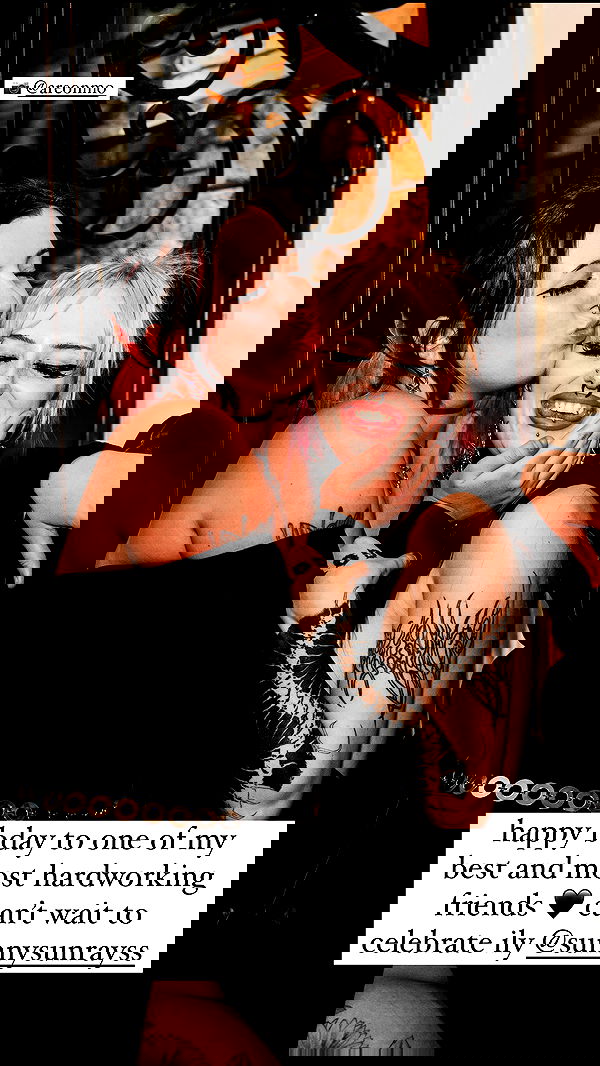 nikkibitez nikkibitez archive image