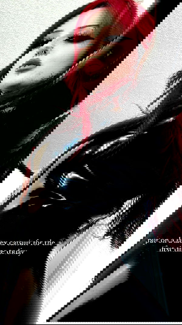 nikkibitez nikkibitez archive image