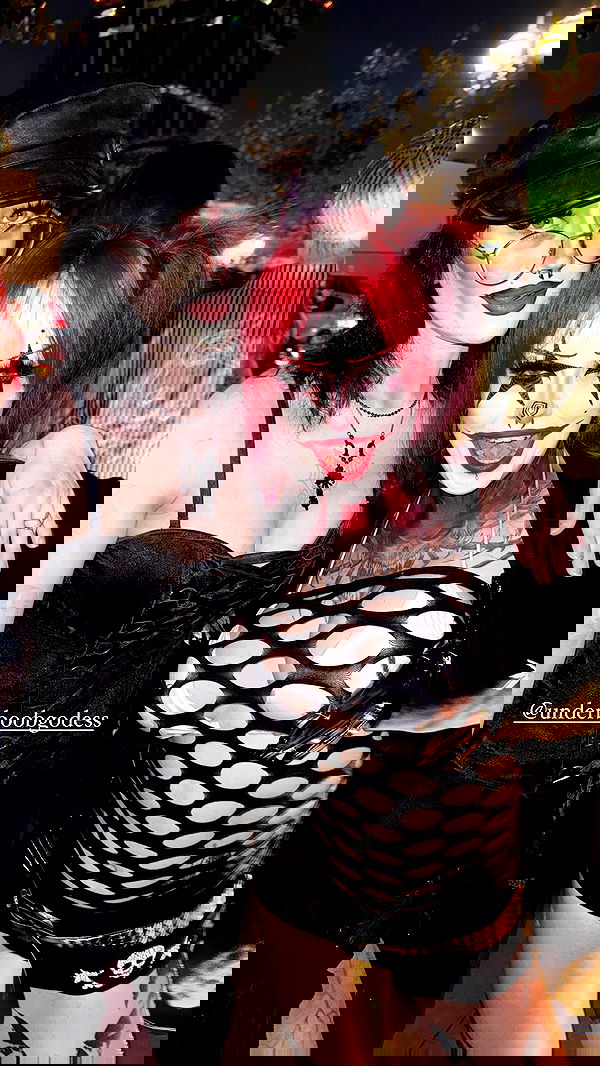 nikkibitez nikkibitez archive image