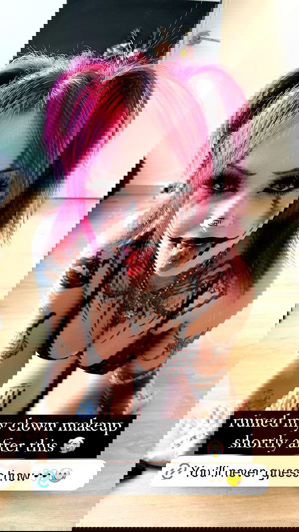 nikkibitez nikkibitez archive image