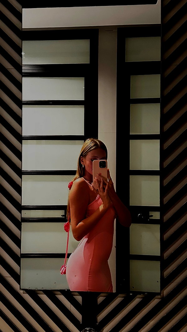 nikol.shishak instagram image archive image