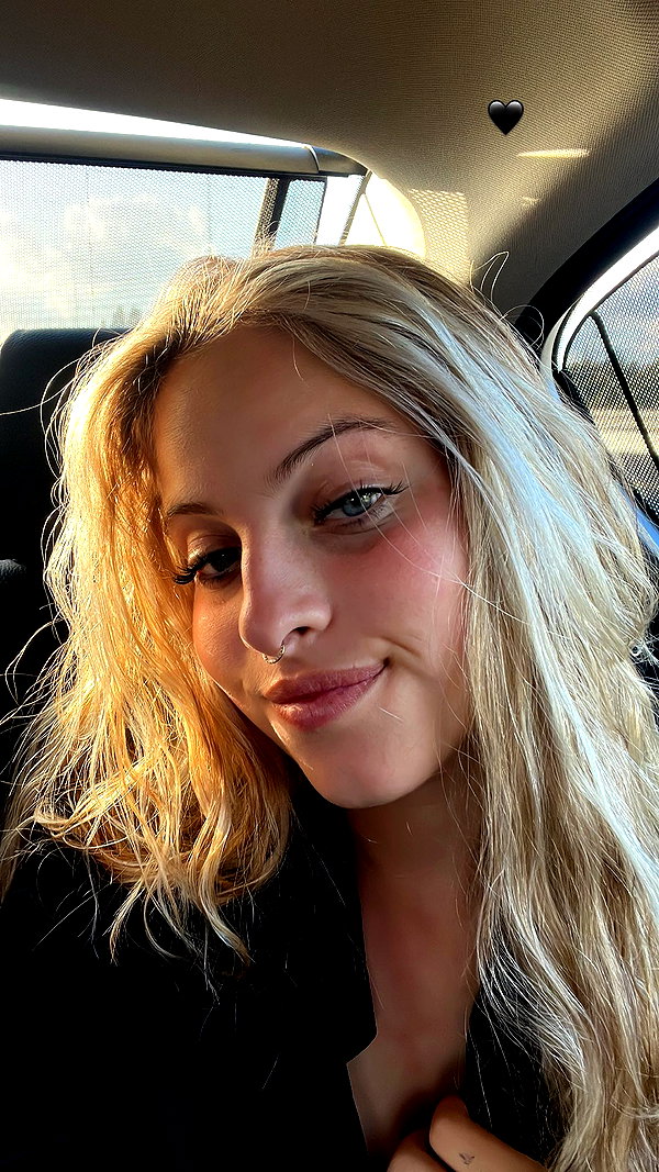 noa_freund instagram image archive image
