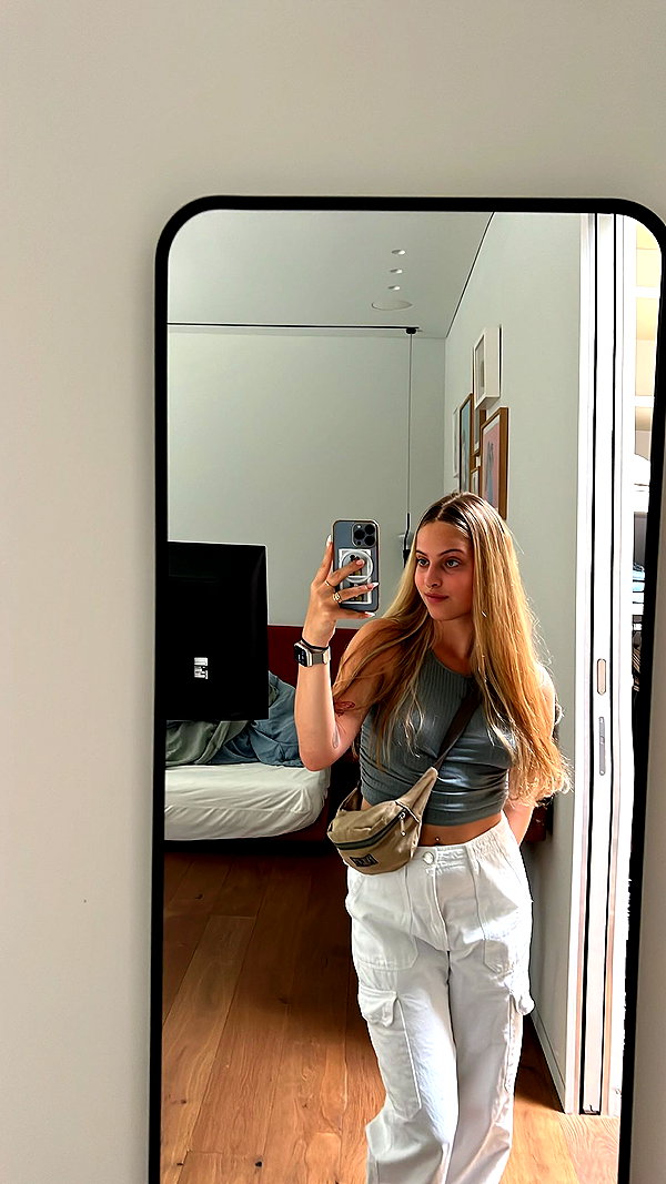 noa_freund instagram image archive image