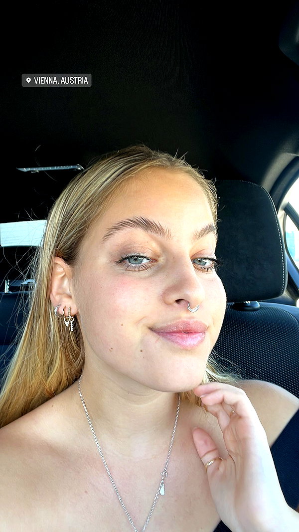 noa_freund instagram image archive image