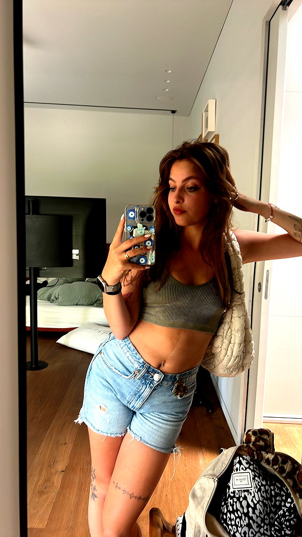 noa_freund instagram image archive image