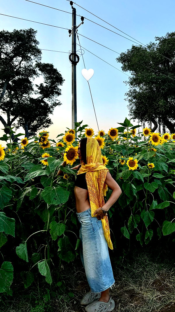 noa_mendel_ instagram image archive image