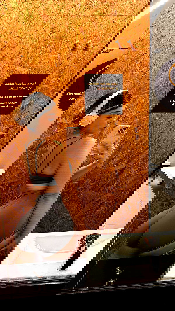 noeemiimii noeemiimii archive image