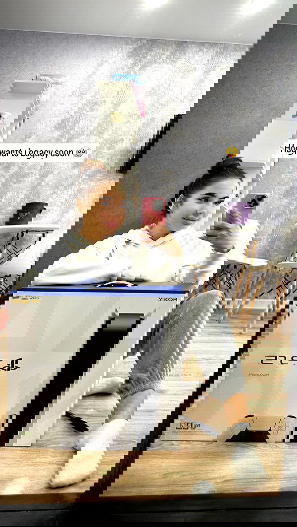 nyityam nyityam archive image