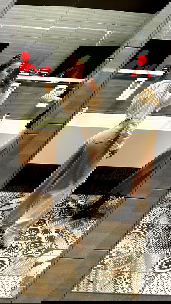 nyityam nyityam archive image