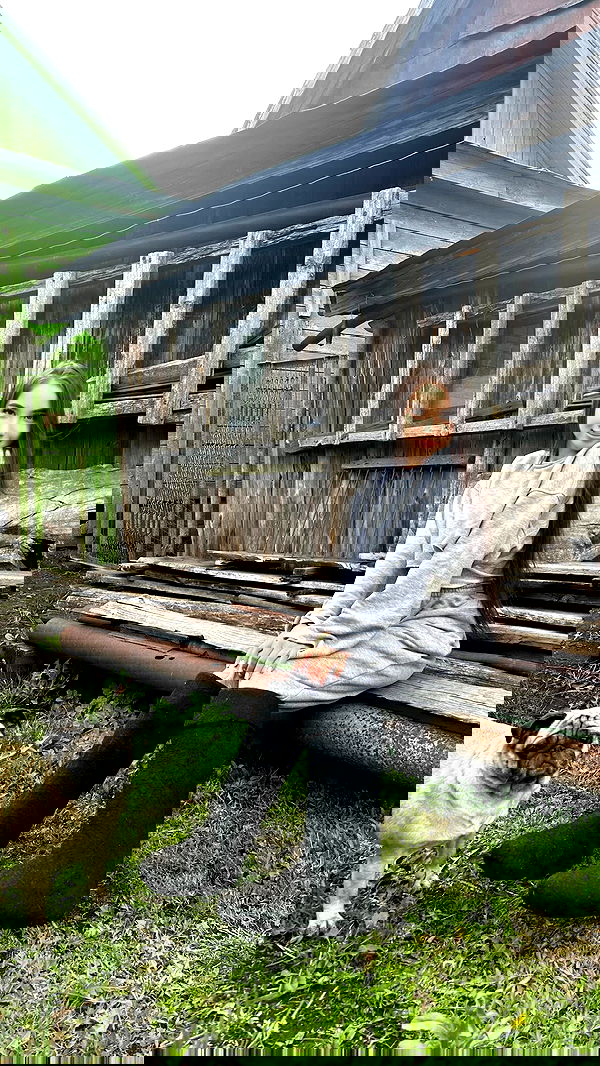 nyityam nyityam archive image