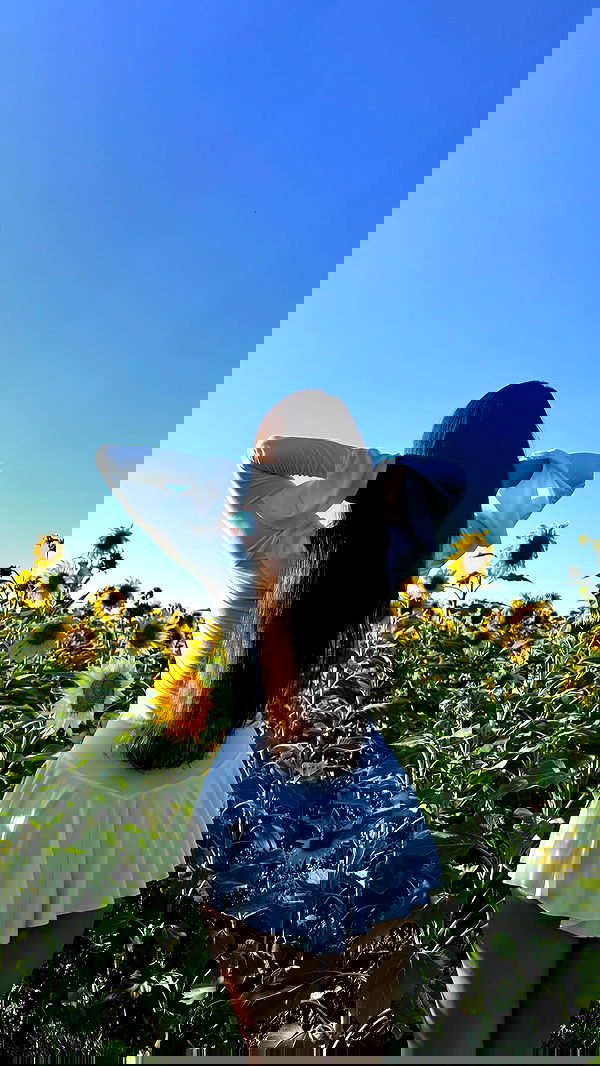 nyityam nyityam archive image