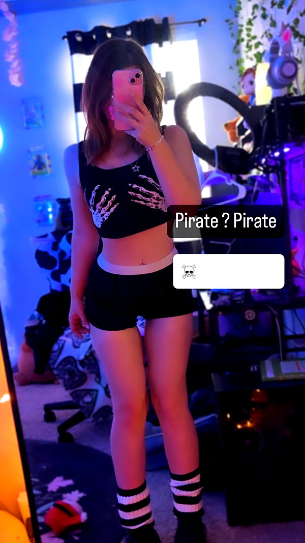 piper.foxx instagram image archive image