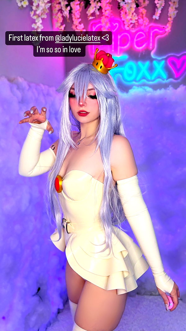 piper.foxx instagram image archive image