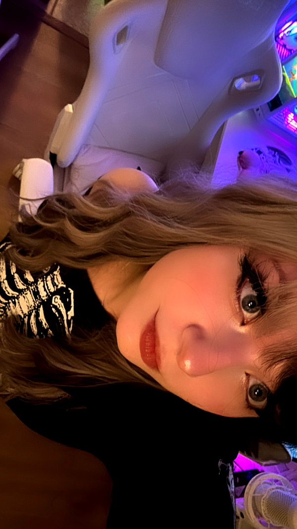 piper.foxx instagram image archive image
