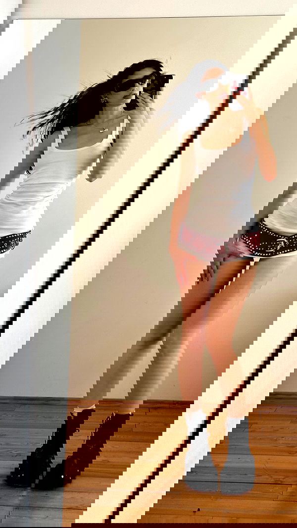 quincymood quincymood archive image