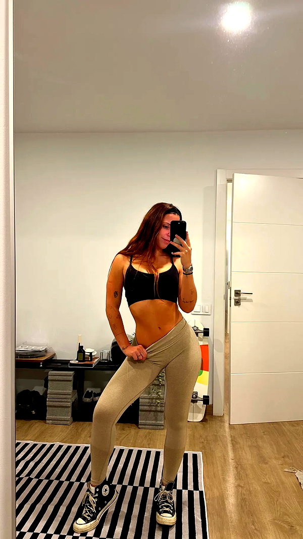 reebeccasanchezzz instagram image archive image