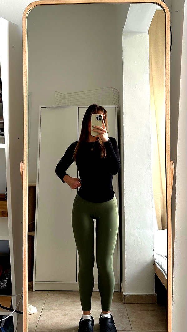 roni_ackerman instagram image archive image