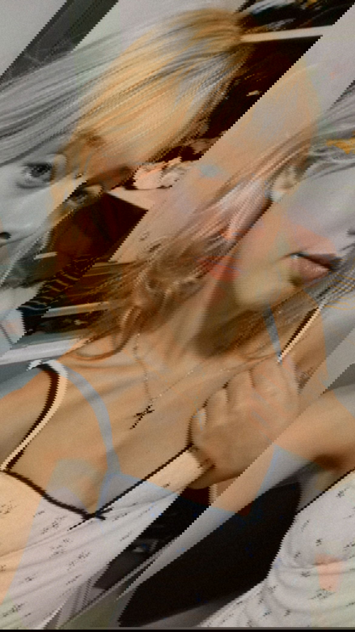 ronyida_ instagram image archive image