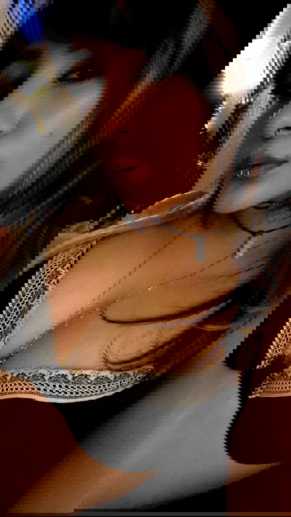 rose_xanne rose_xanne archive image