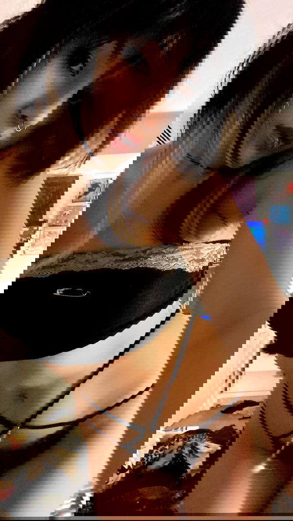 rose_xanne rose_xanne archive image