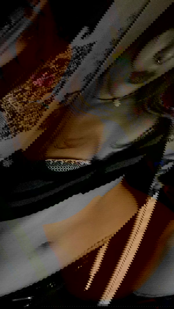 rose_xanne rose_xanne archive image