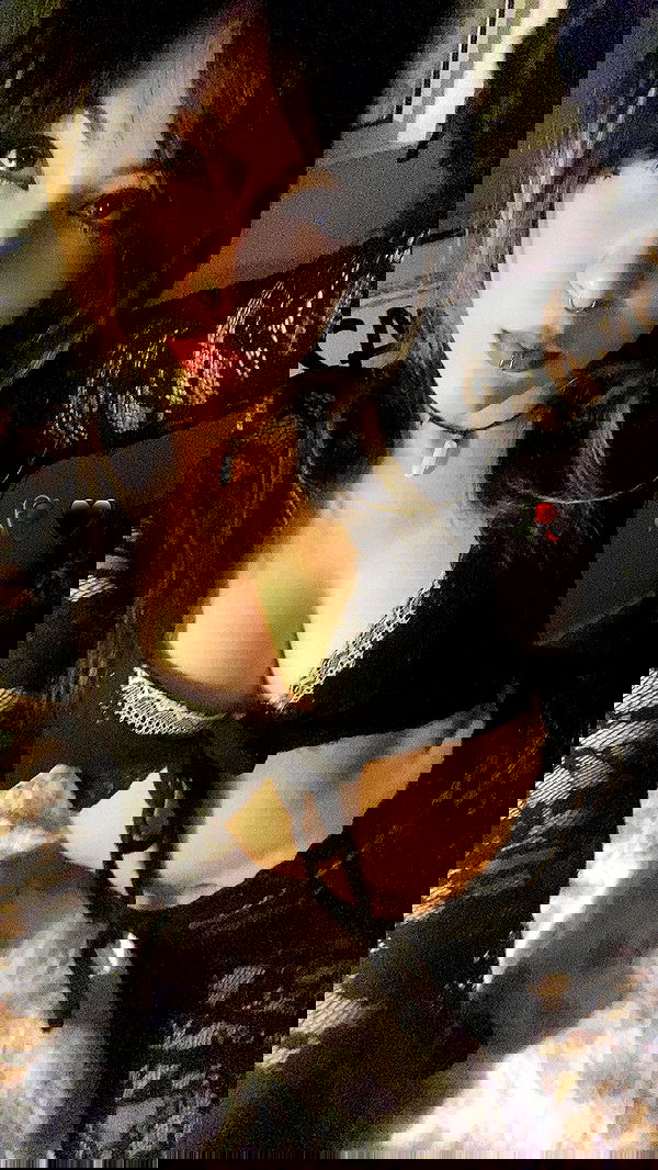 rose_xanne rose_xanne archive image