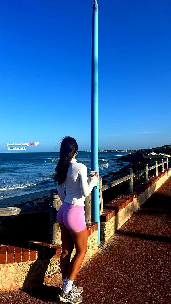 sandrineburgess instagram image archive image