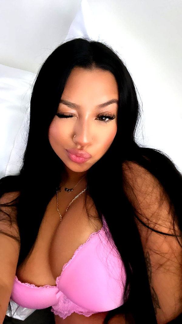 sariixo_ instagram image archive image