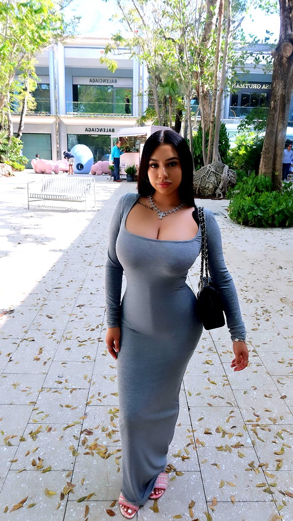sariixo_ instagram image archive image