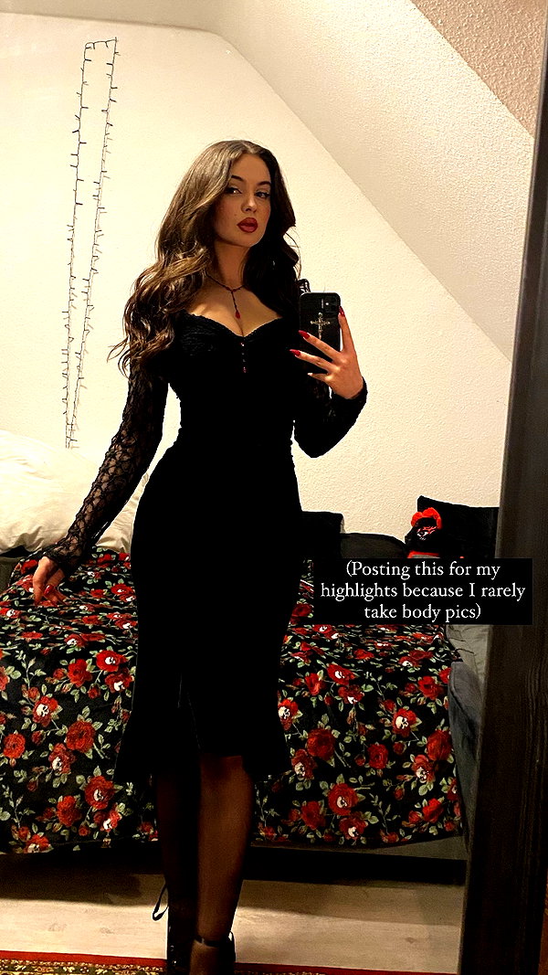 scarlettzofi instagram image archive image