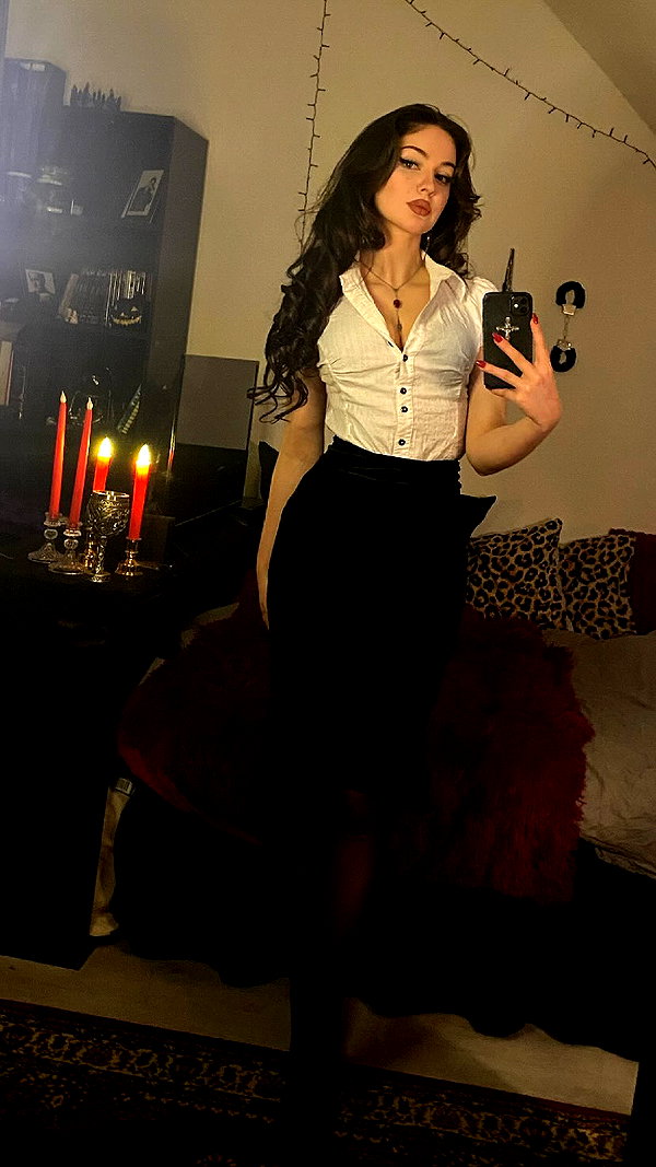 scarlettzofi instagram image archive image