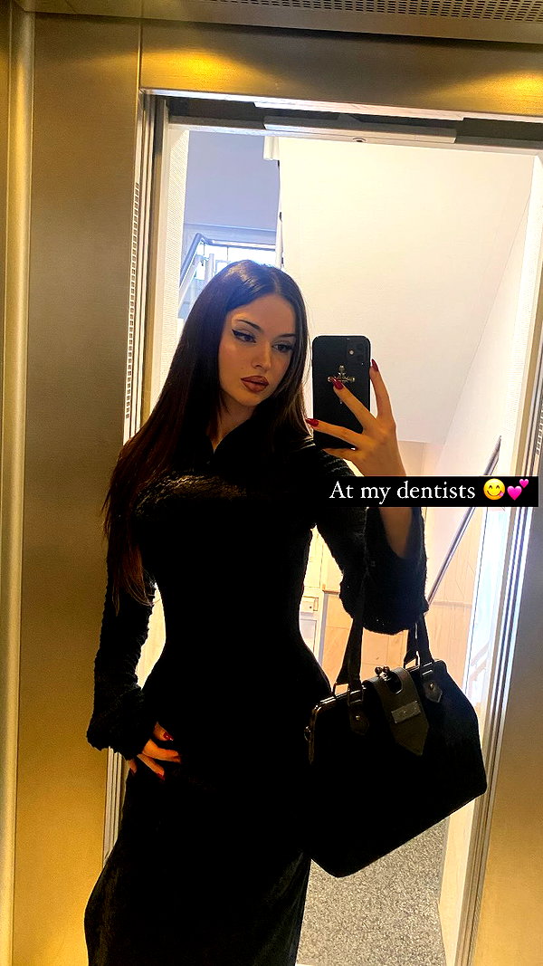 scarlettzofi instagram image archive image