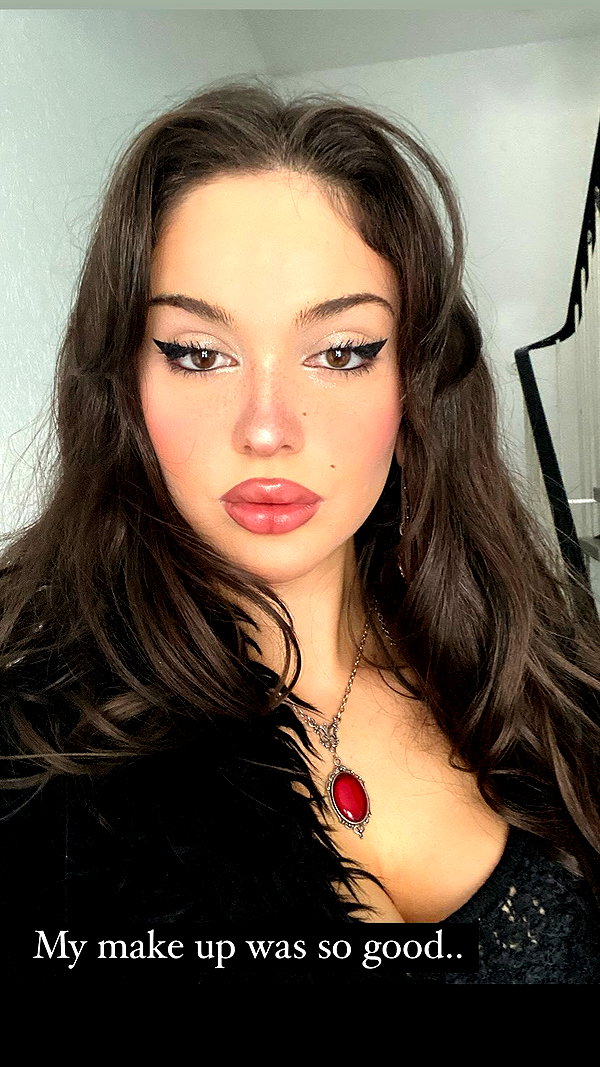 scarlettzofi instagram image archive image